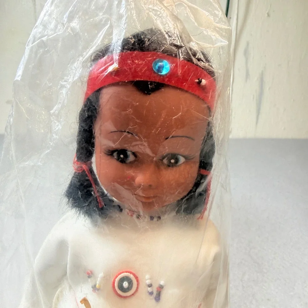 Vintage Native American Style Doll Red Bandana White Fur Trim Outfit Tombstone‎